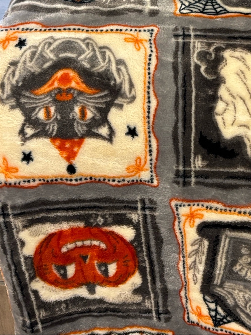 CURIOUS BY CYNTHIA ROWLEY 60x70 Vintage Inspired Retro Frights Throw NEW - Picture 10 of 10